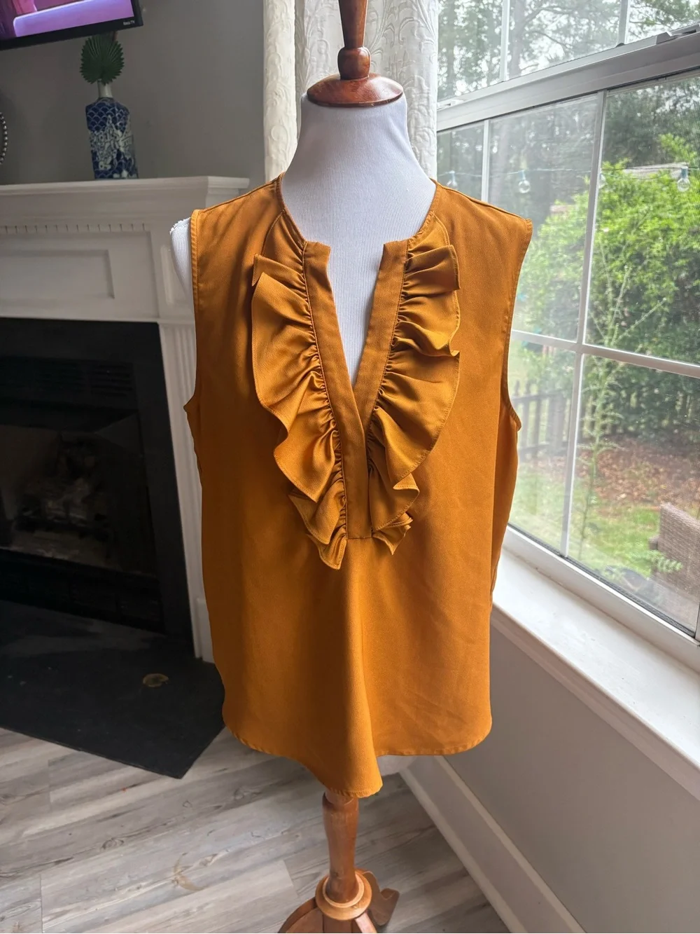 NWOT J. Crew Mustard Ruffle V-Neck Sleeveless Top Size Large - Picture 2 of 8